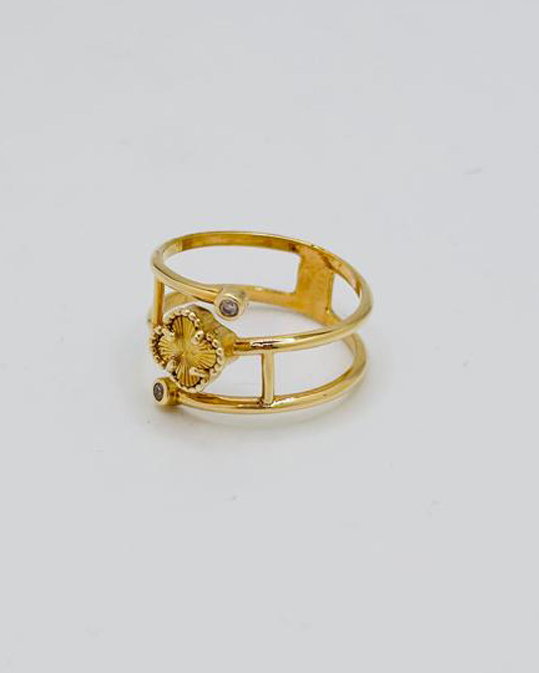 ANILLO DE MUJER UN SOLO TONO CON DETALLE EN VAN CLEEF